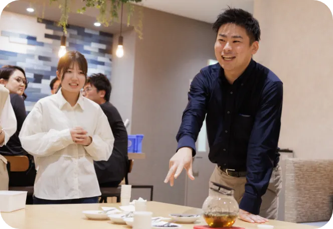 3種類の味を決めるにあたり、メンバーは3チームに分かれました。